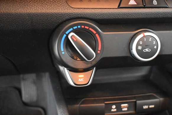 Kia Rio - Afbeelding 10 van 30