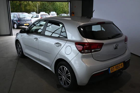 Kia Rio - Afbeelding 12 van 30