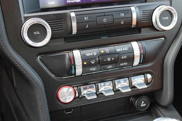 Ford Mustang - Afbeelding 8 van 30