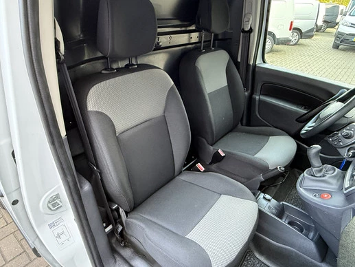 Renault Kangoo - Afbeelding 26 van 30