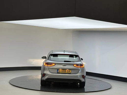 Kia Ceed - Afbeelding 13 van 26