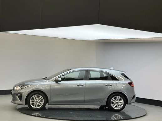 Kia Ceed - Afbeelding 14 van 26