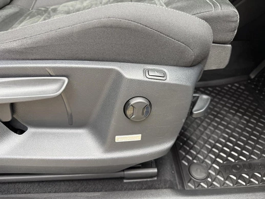 Volkswagen Touran - Afbeelding 22 van 30