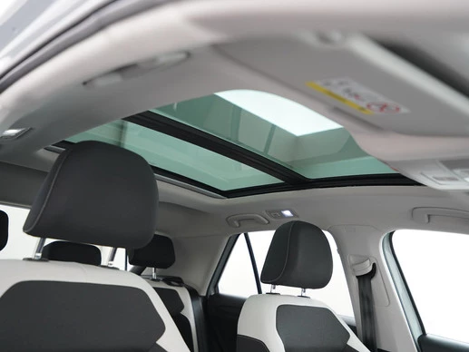Volkswagen T-Roc - Afbeelding 28 van 30