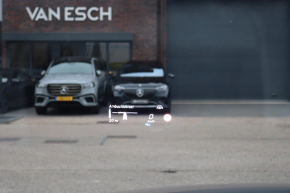 Mercedes-Benz EQC - Afbeelding 26 van 30