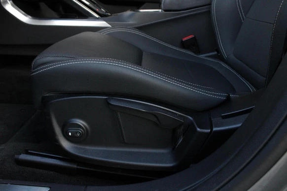 Jaguar I-PACE - Afbeelding 16 van 18