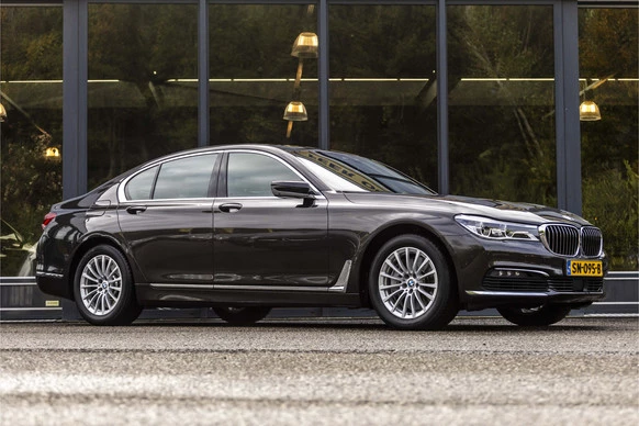BMW 7 Serie - Afbeelding 1 van 30