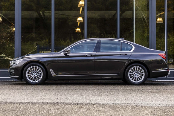 BMW 7 Serie - Afbeelding 9 van 30