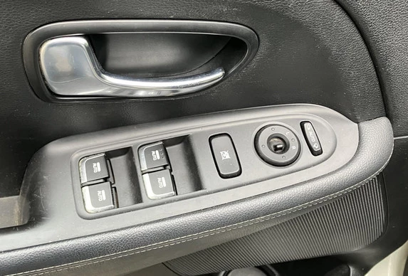 Kia Carens - Afbeelding 15 van 30