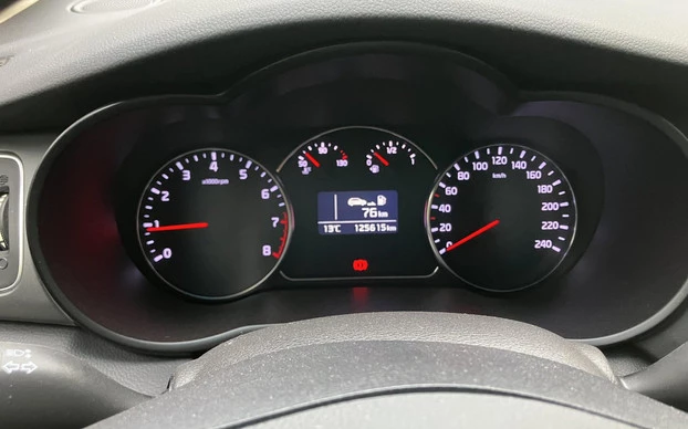Kia Carens - Afbeelding 23 van 30