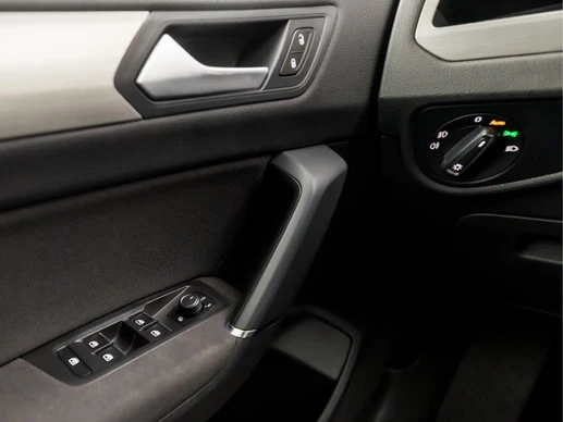 Volkswagen Touran - Afbeelding 25 van 30