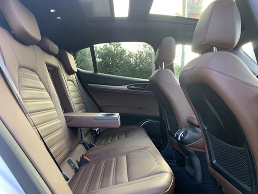 Alfa Romeo Stelvio - Afbeelding 2 van 30