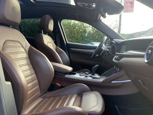 Alfa Romeo Stelvio - Afbeelding 3 van 30