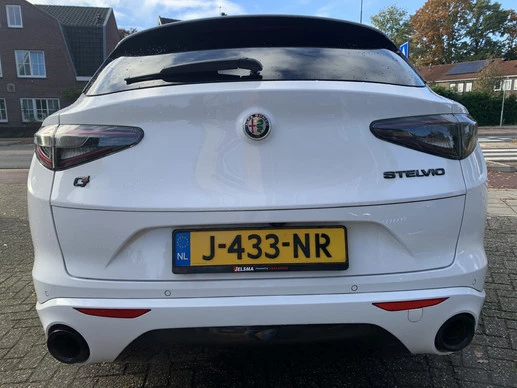 Alfa Romeo Stelvio - Afbeelding 21 van 30
