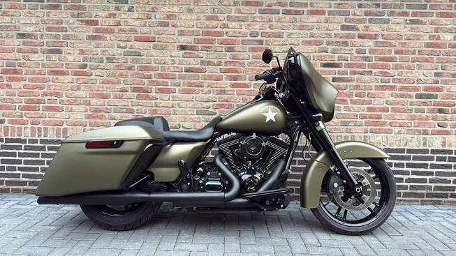 Harley-Davidson Street Glide - Afbeelding 8 van 19