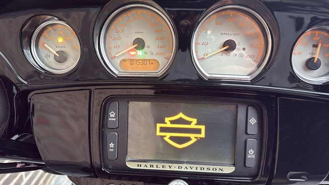 Harley-Davidson Street Glide - Afbeelding 17 van 19