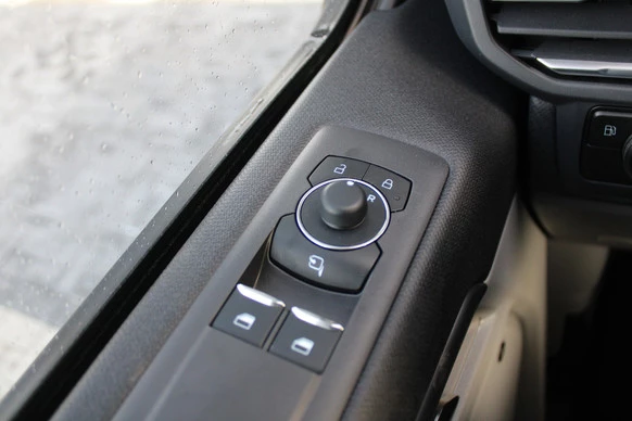 Ford Tourneo Custom - Afbeelding 18 van 30