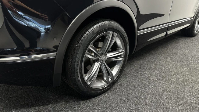 Volkswagen Tiguan - Afbeelding 15 van 30