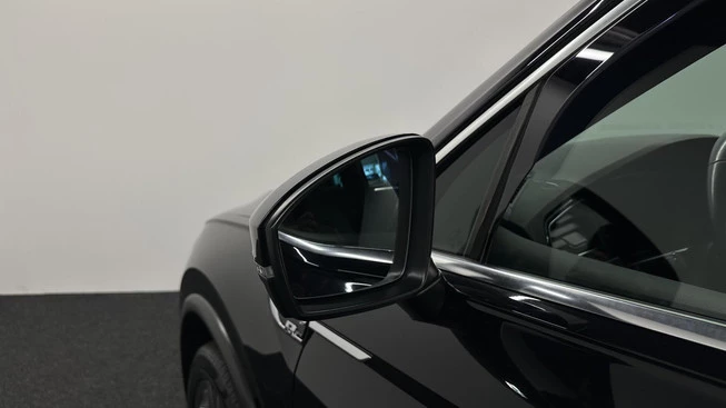 Volkswagen Tiguan - Afbeelding 17 van 30