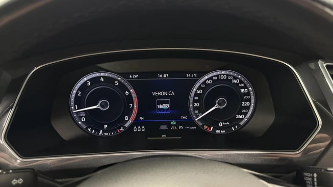 Volkswagen Tiguan - Afbeelding 28 van 30