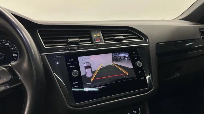 Volkswagen Tiguan - Afbeelding 29 van 30