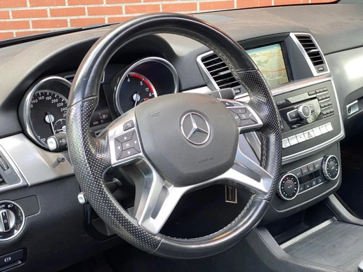 Mercedes-Benz M-Klasse - Afbeelding 9 van 30