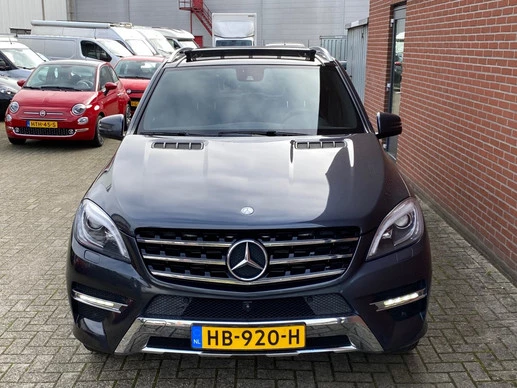 Mercedes-Benz M-Klasse - Afbeelding 28 van 30