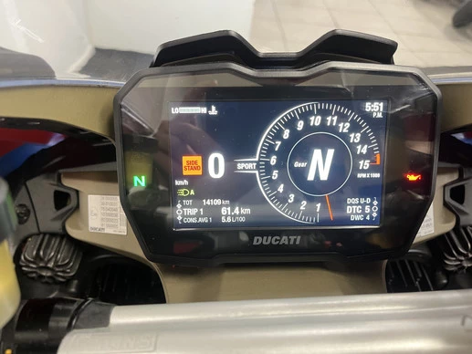 Ducati Panigale V4 - Afbeelding 2 van 21