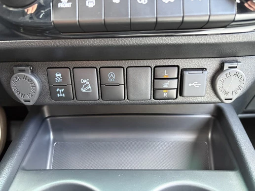 Toyota Hilux - Afbeelding 24 van 30