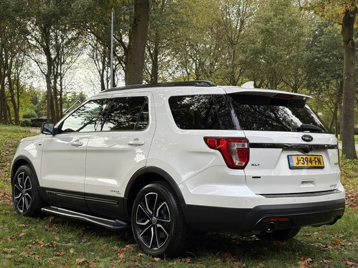 Ford Explorer - Afbeelding 4 van 17
