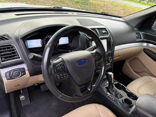 Ford Explorer - Afbeelding 10 van 17