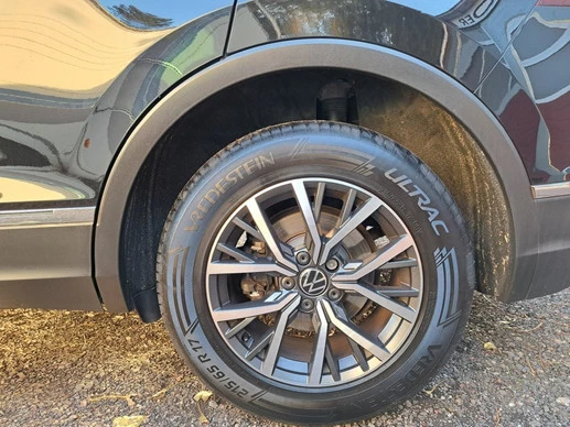 Volkswagen Tiguan - Afbeelding 28 van 30