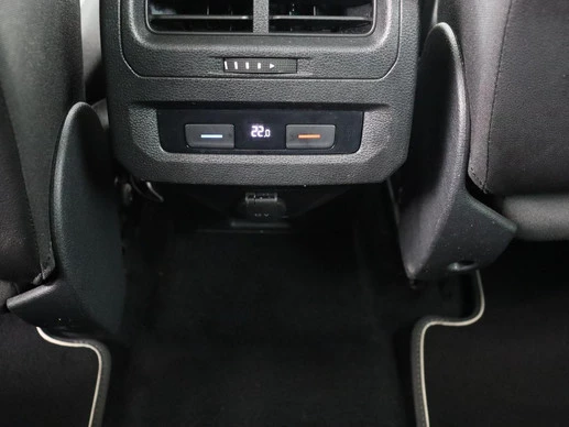 Volkswagen Touran - Afbeelding 26 van 30
