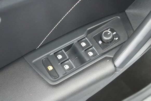 Volkswagen Tiguan - Afbeelding 14 van 30