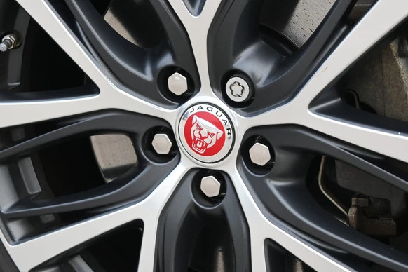Jaguar I-PACE - Afbeelding 15 van 30