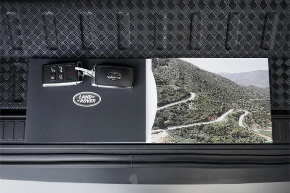 Land Rover Defender - Afbeelding 7 van 30