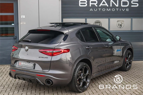 Alfa Romeo Stelvio - Afbeelding 2 van 24