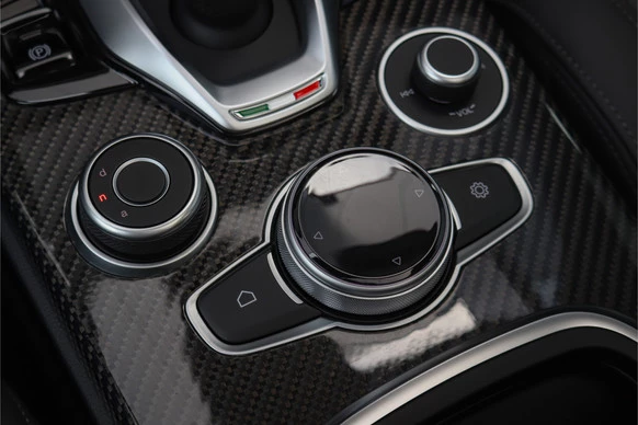 Alfa Romeo Stelvio - Afbeelding 14 van 24
