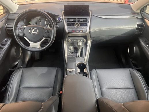 Lexus NX - Afbeelding 2 van 30