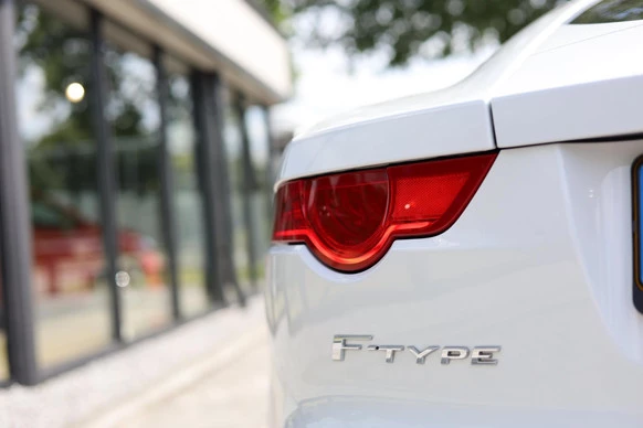 Jaguar F-Type - Afbeelding 13 van 17