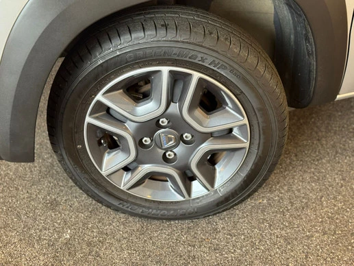Dacia Spring - Afbeelding 8 van 30