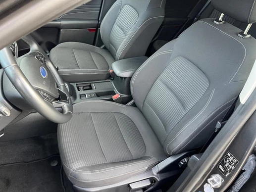 Ford Kuga - Afbeelding 13 van 30