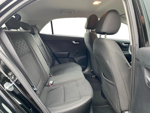 Kia Rio - Afbeelding 11 van 30