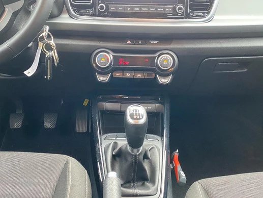 Kia Rio - Afbeelding 23 van 30