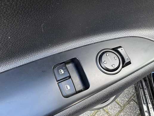Kia Rio - Afbeelding 10 van 23