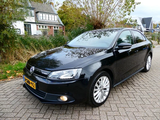 Volkswagen Jetta - Afbeelding 1 van 30