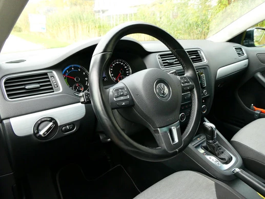 Volkswagen Jetta - Afbeelding 15 van 30
