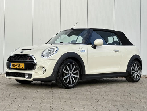 MINI Cooper S Cabrio - Afbeelding 1 van 30