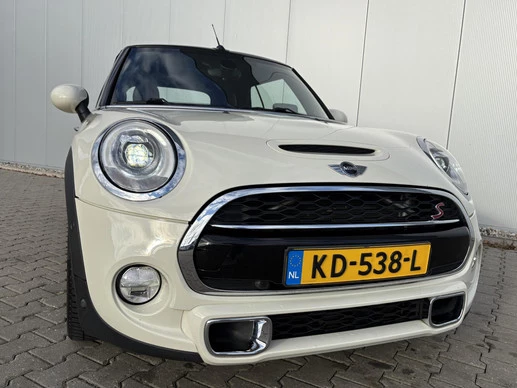 MINI Cooper S Cabrio - Afbeelding 26 van 30