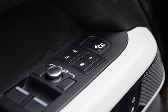 Land Rover Defender - Afbeelding 6 van 30